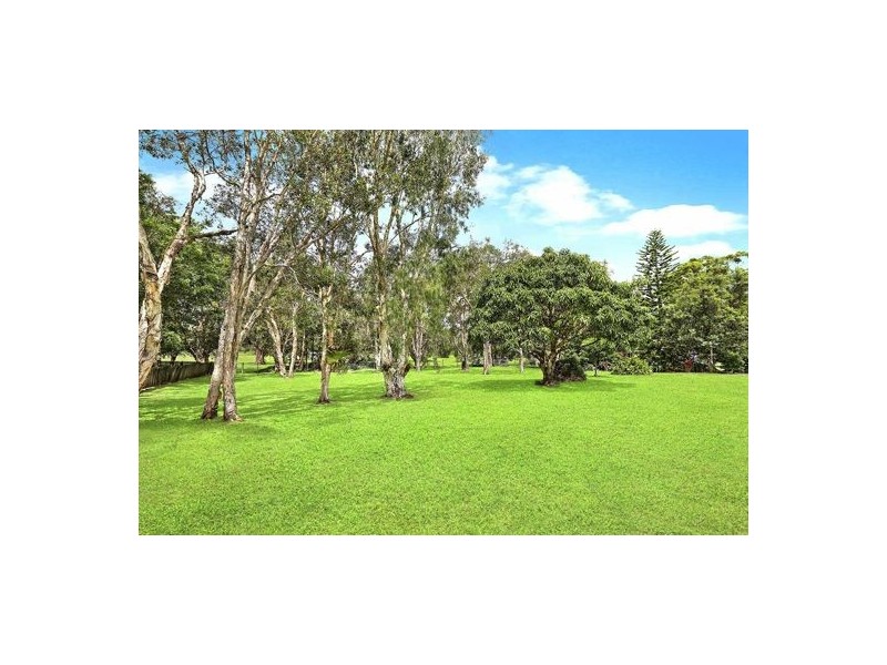 5 Casuarina Drive, Little Mountain QLD 4551
