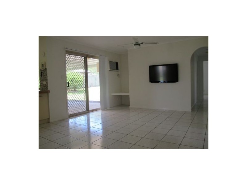 9 Rossiter Place, Aroona QLD 4551