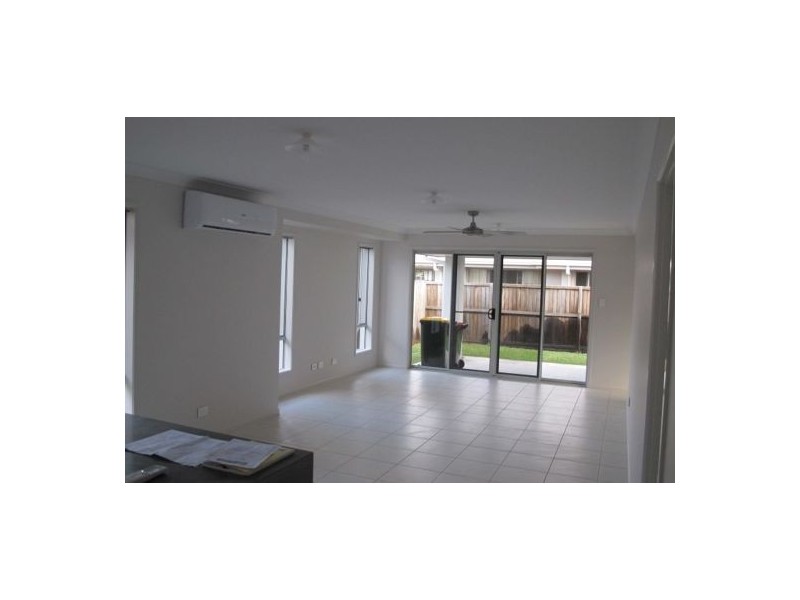 4 Stradbroke Street, Mountain Creek QLD 4557