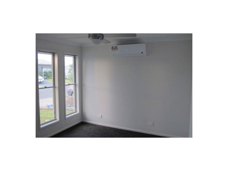 4 Stradbroke Street, Mountain Creek QLD 4557