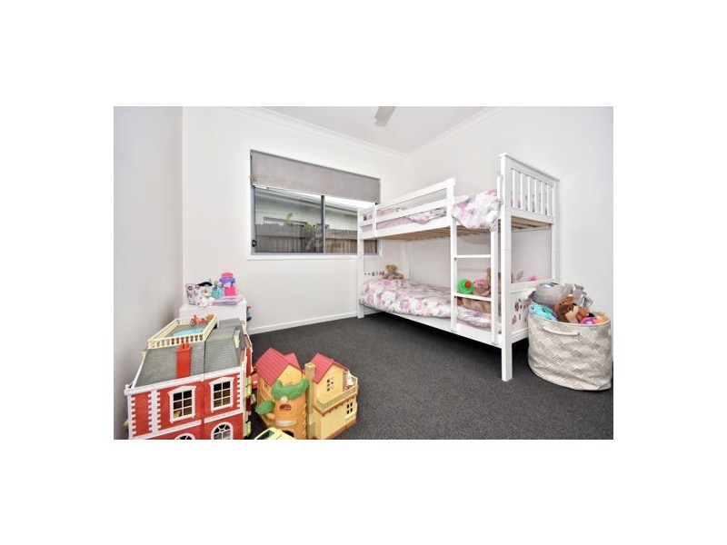 9 Ruby Crescent, Meridan Plains QLD 4551