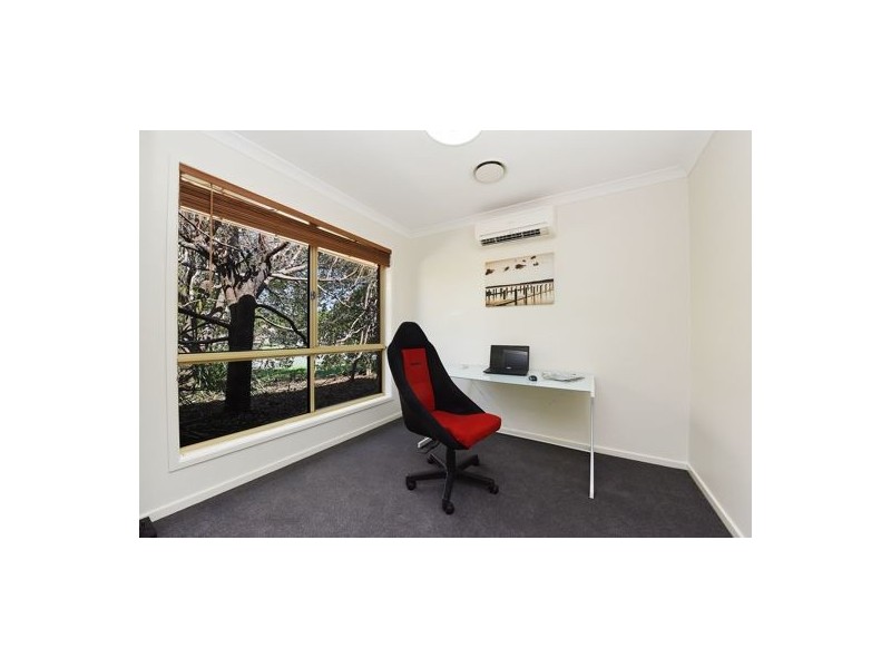 1 Hanwell Court, Little Mountain QLD 4551