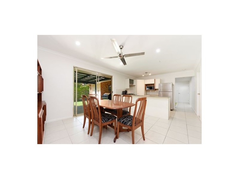 1 Hanwell Court, Little Mountain QLD 4551