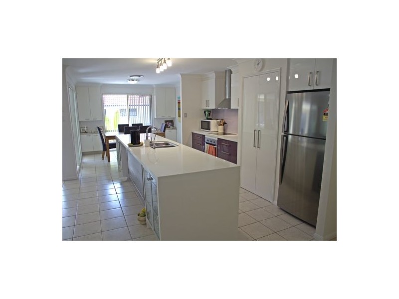 40 Gallery Place, Little Mountain QLD 4551
