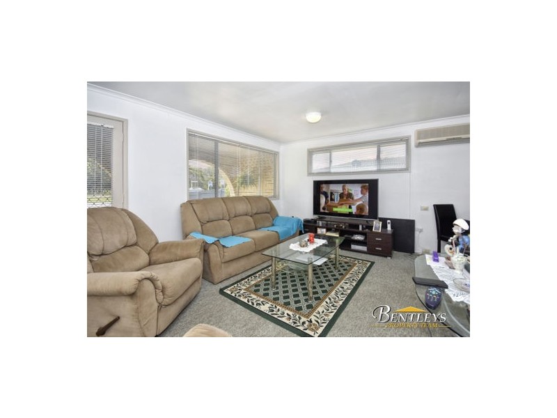 157 Nicklin Way, Warana QLD 4575