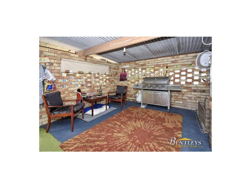 157 Nicklin Way, Warana QLD 4575