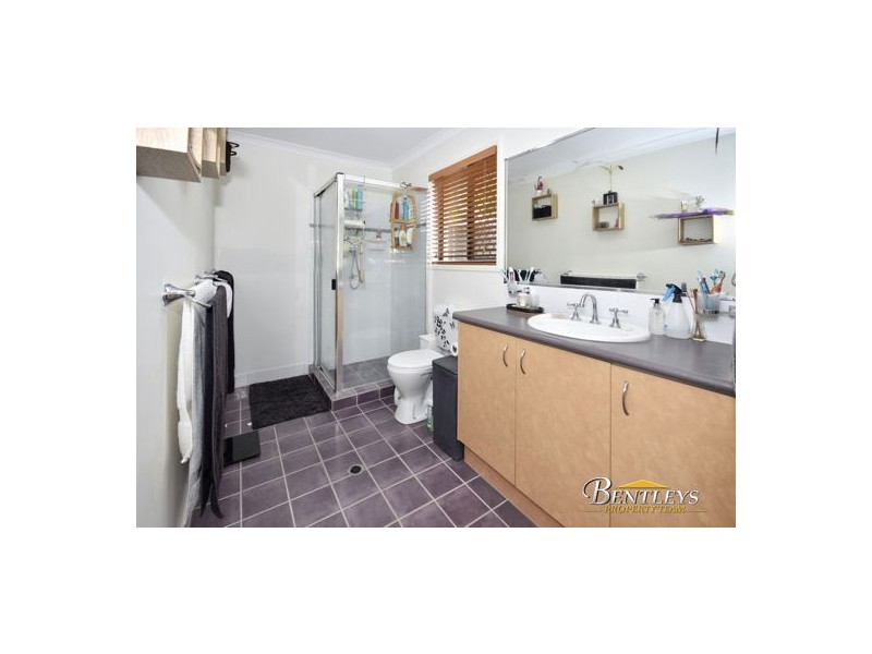 36 Discovery Drive, Little Mountain QLD 4551
