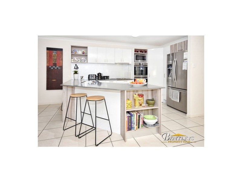 15 MOWBURRA PLACE, Caloundra West QLD 4551