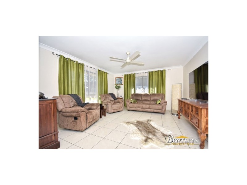 15 MOWBURRA PLACE, Caloundra West QLD 4551
