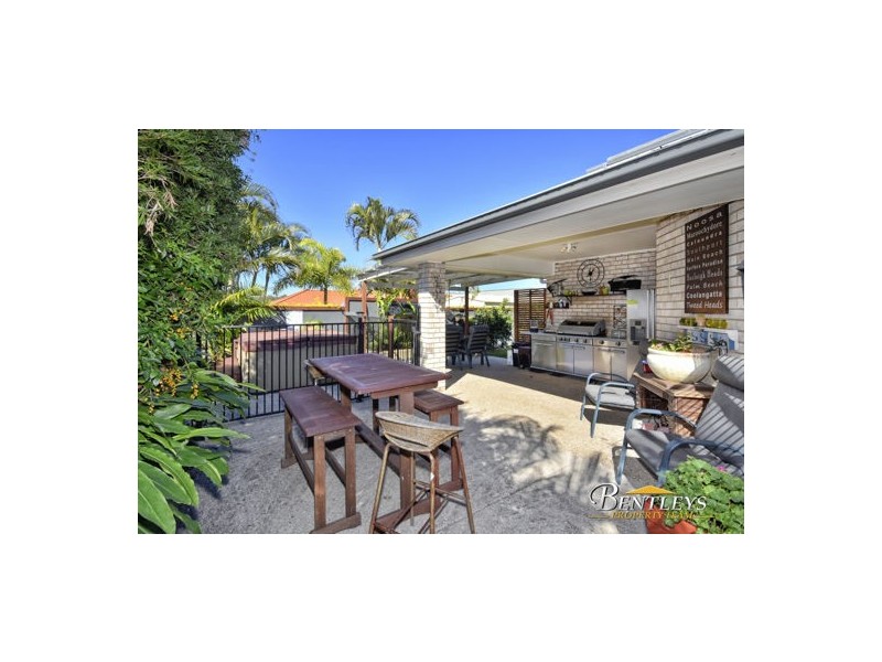 15 MOWBURRA PLACE, Caloundra West QLD 4551