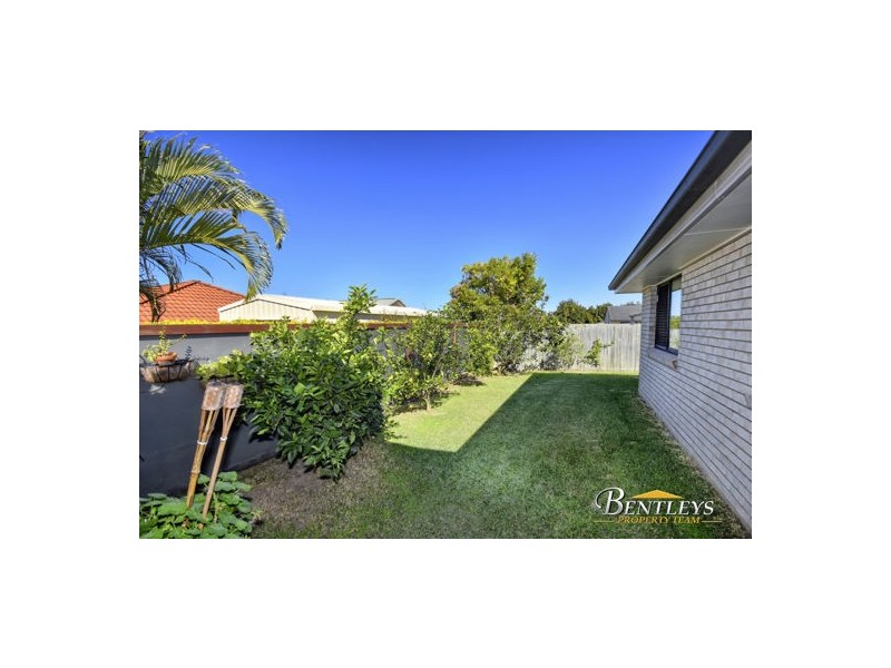 15 MOWBURRA PLACE, Caloundra West QLD 4551
