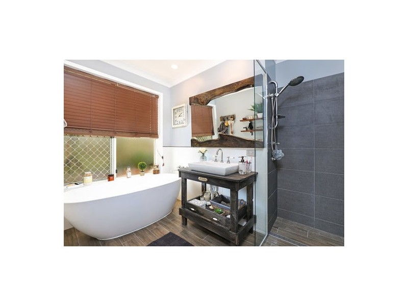 5 Sweetgum Court, Currimundi QLD 4551