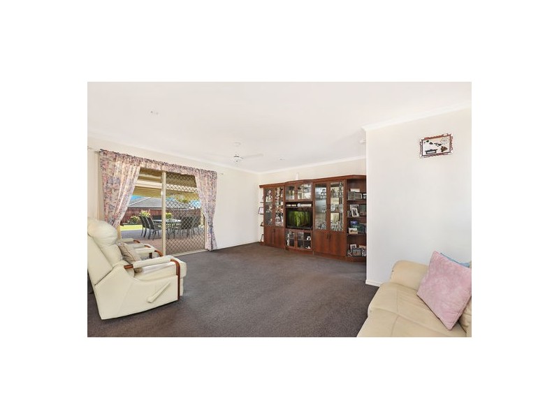 4 Greenvale Court, Little Mountain QLD 4551