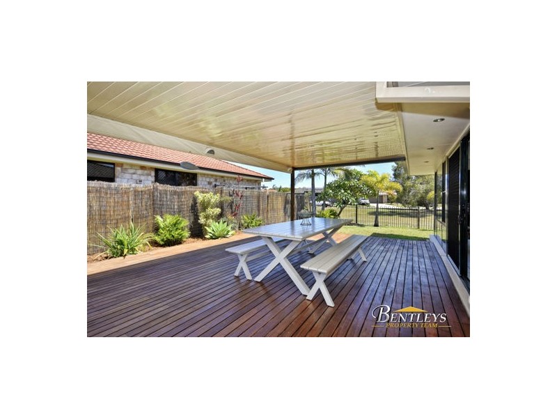 7 Water Side Place, Little Mountain QLD 4551