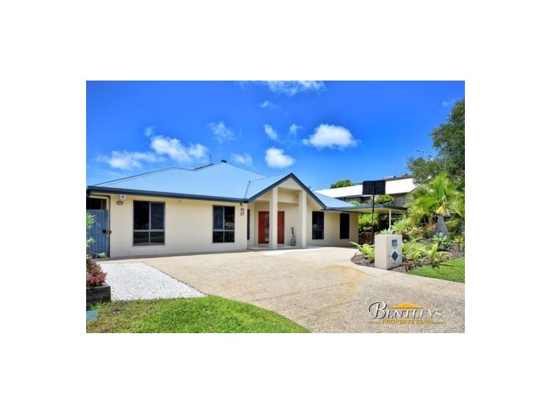 17 Highclare Court, Little Mountain QLD 4551