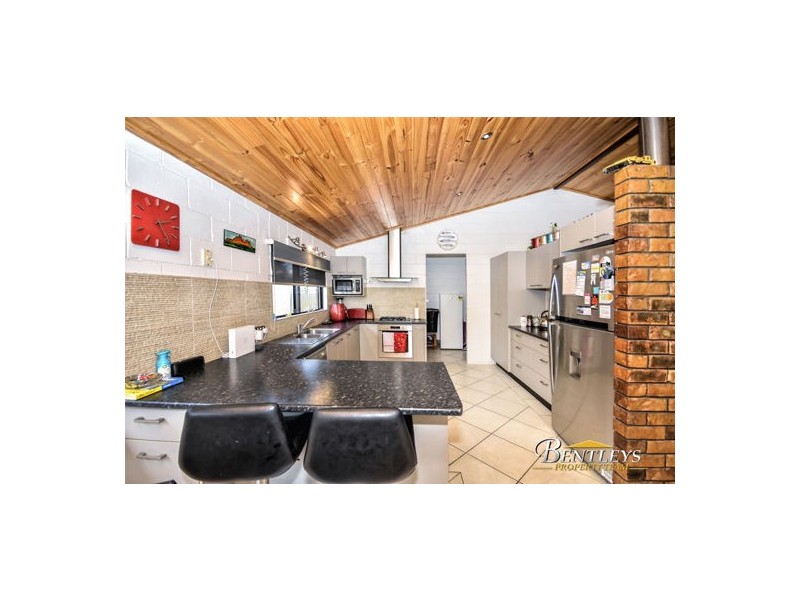 517 Nicklin Way, Wurtulla QLD 4575