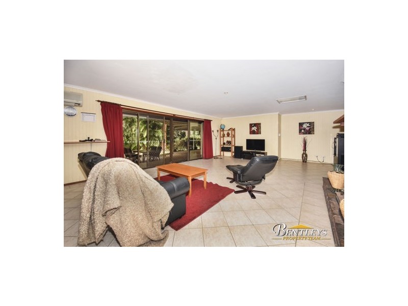11 Casuarina Drive, Little Mountain QLD 4551