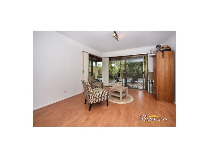 11 Casuarina Drive, Little Mountain QLD 4551
