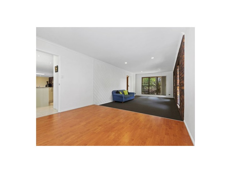 11 Casuarina Drive, Little Mountain QLD 4551