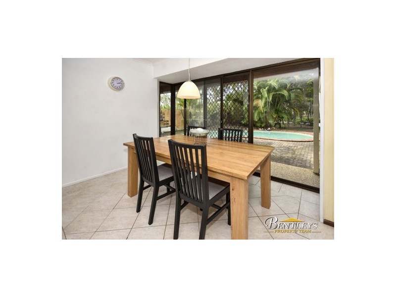 11 Casuarina Drive, Little Mountain QLD 4551