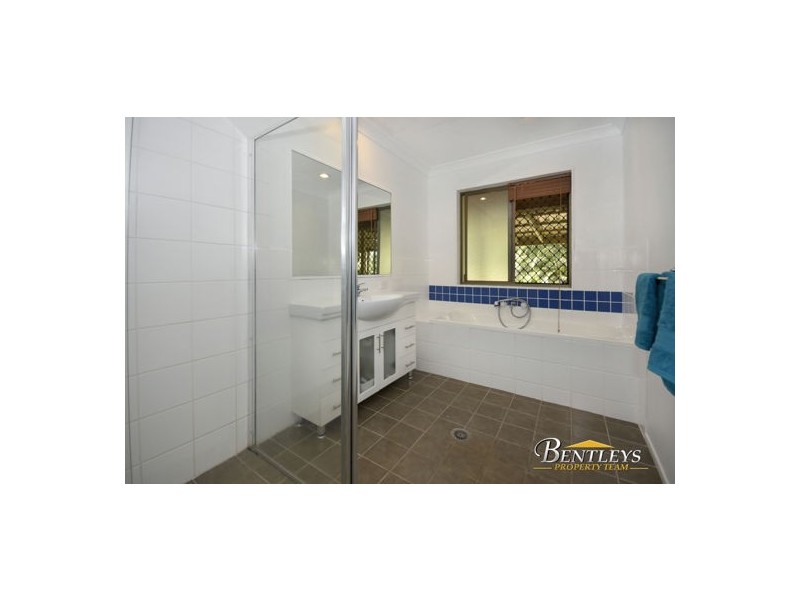 11 Casuarina Drive, Little Mountain QLD 4551