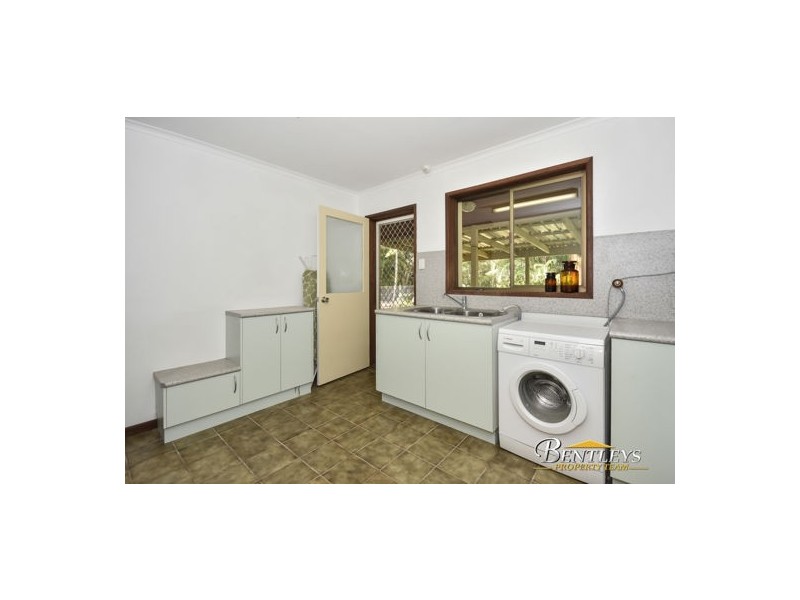 11 Casuarina Drive, Little Mountain QLD 4551