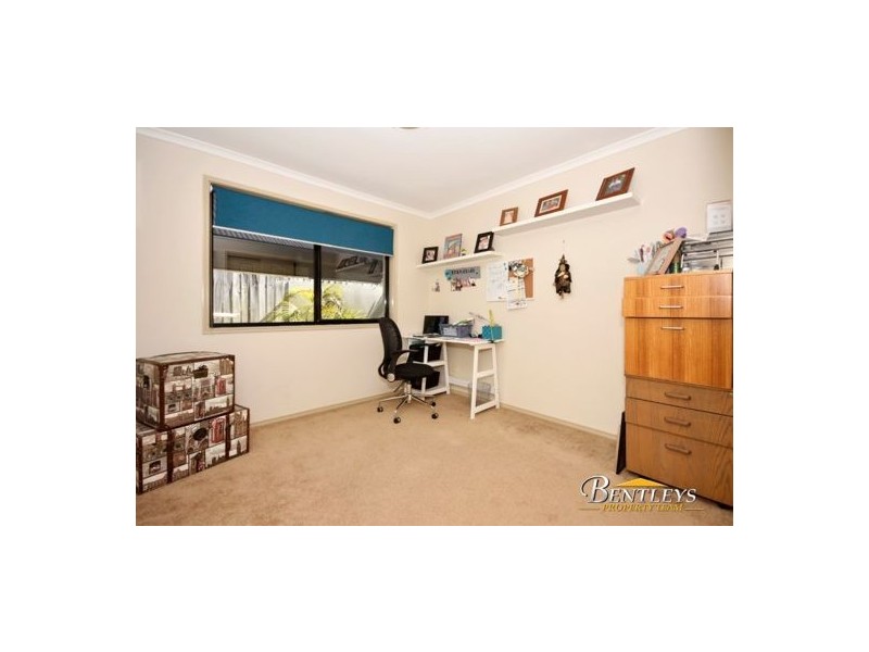 20 Huntley Place, Caloundra West QLD 4551