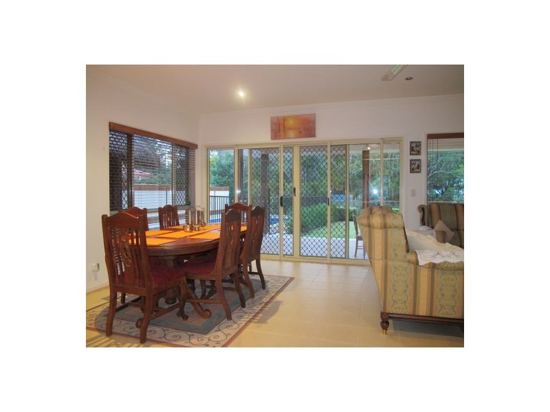 9 Maddock avenue, Mooloolah Valley QLD 4553