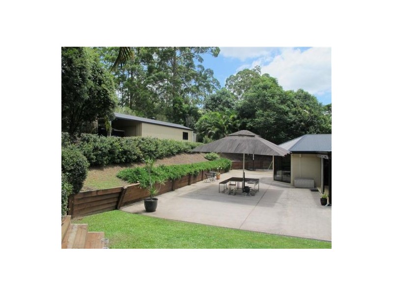 4  Samuel Place, Mooloolah Valley QLD 4553