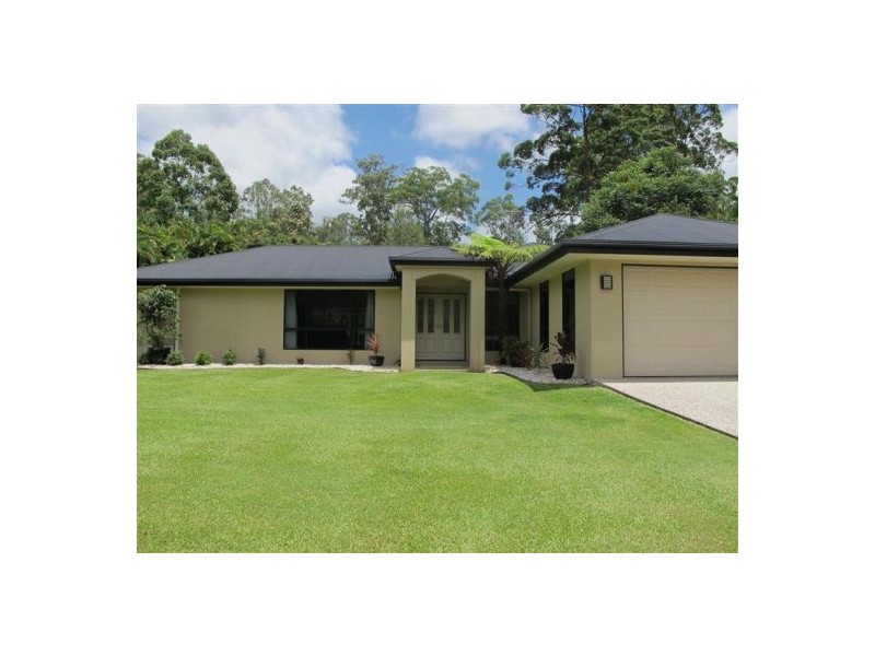 4  Samuel Place, Mooloolah Valley QLD 4553