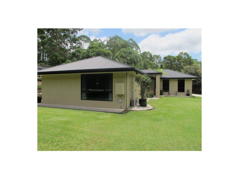 4  Samuel Place, Mooloolah Valley QLD 4553