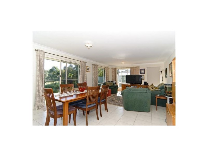 22 Maddock Avenue, Mooloolah Valley QLD 4553