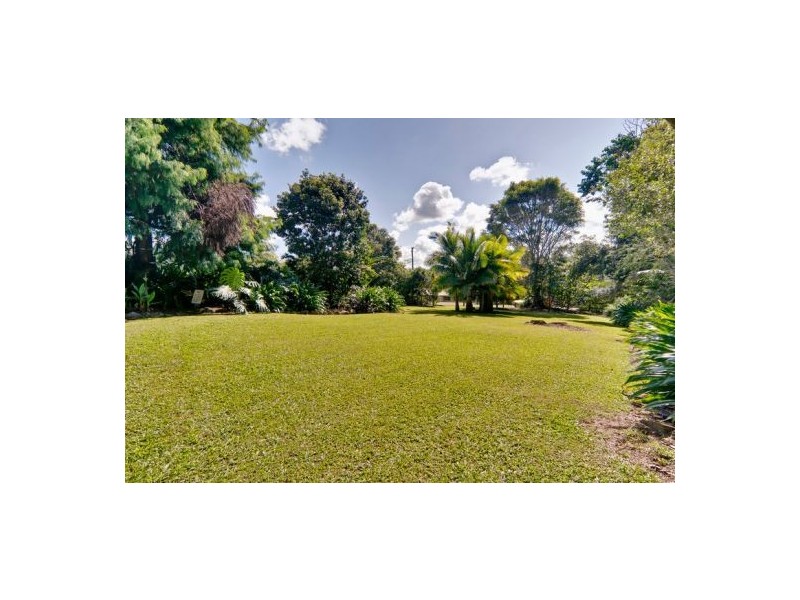 8 Hamilton Close, Mooloolah Valley QLD 4553