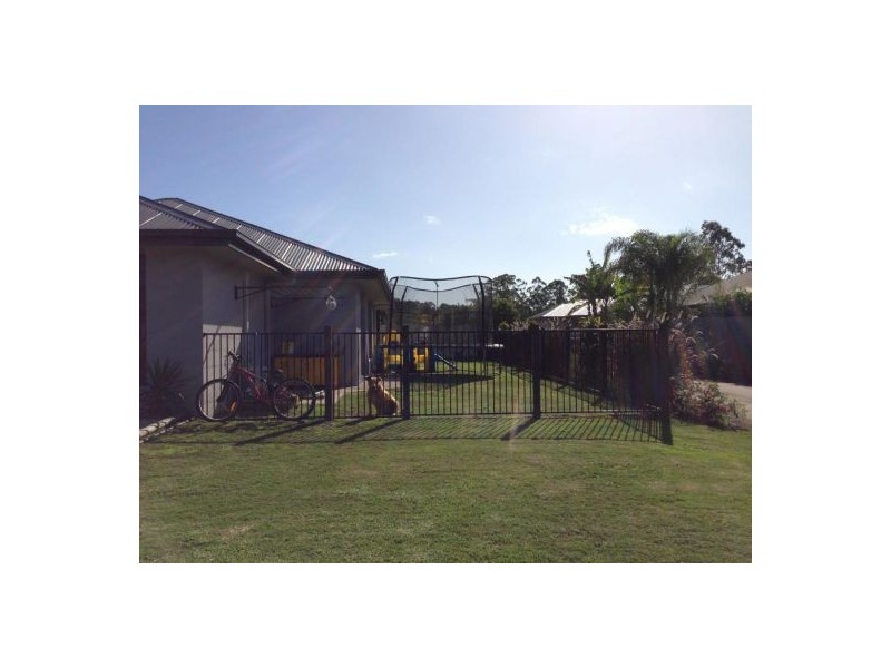 5 Dixon Court, Mooloolah Valley QLD 4553