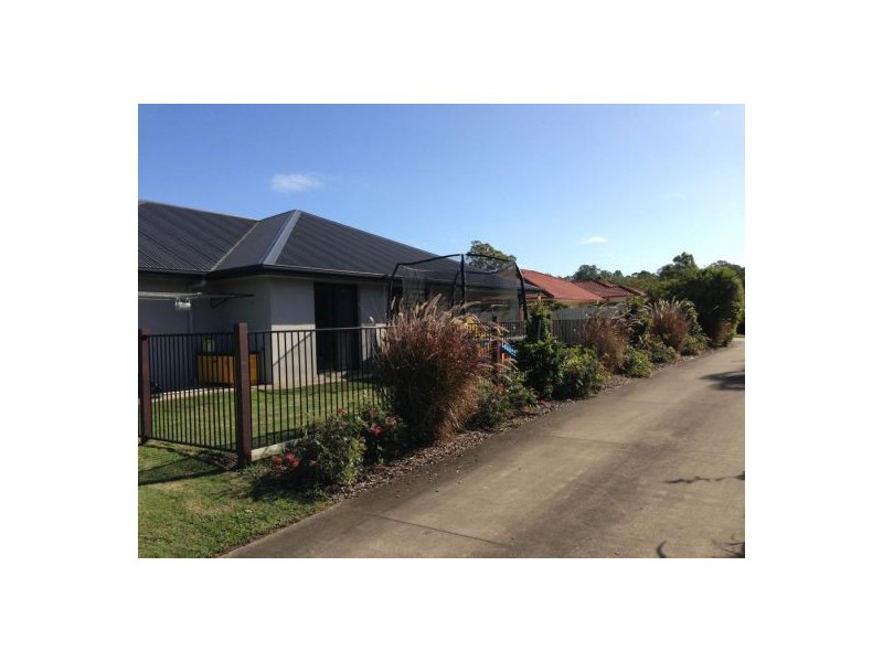 5 Dixon Court, Mooloolah Valley QLD 4553