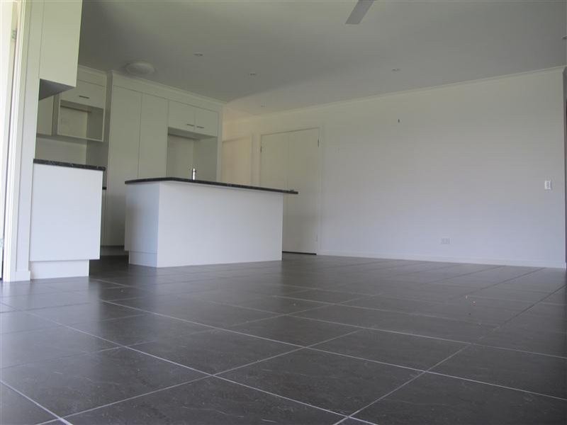 5 Dixon Court, Mooloolah Valley QLD 4553