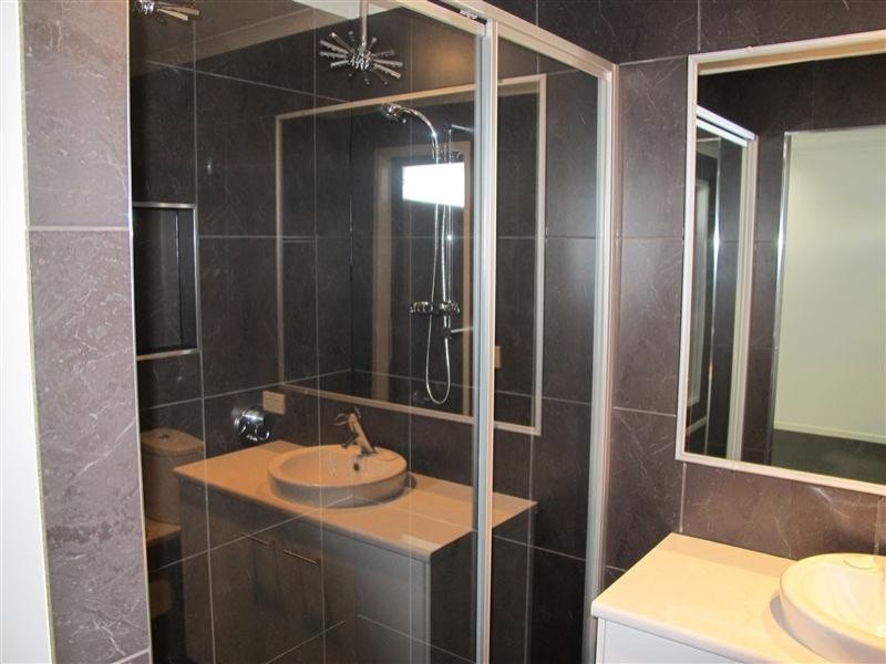 5 Dixon Court, Mooloolah Valley QLD 4553