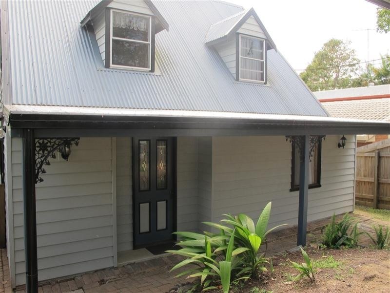 33 Paget Street, Mooloolah Valley QLD 4553