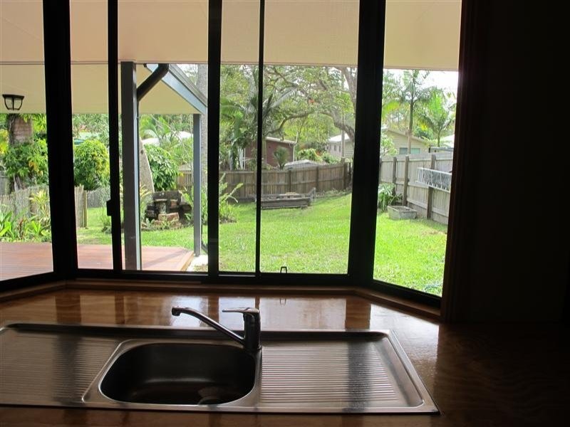 33 Paget Street, Mooloolah Valley QLD 4553