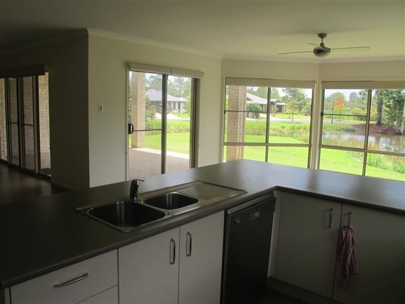 28 Maddock Avenue, Mooloolah Valley QLD 4553
