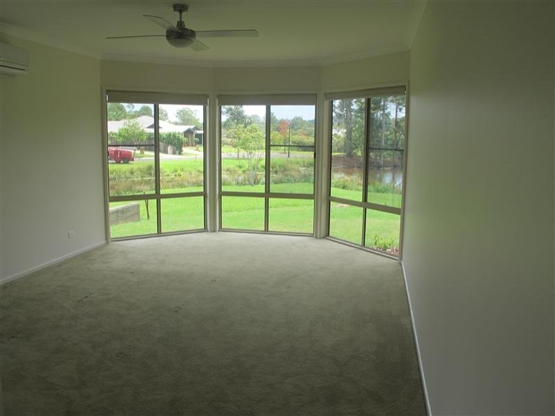28 Maddock Avenue, Mooloolah Valley QLD 4553