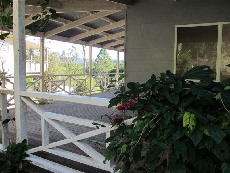 32 Suzen Court, Mooloolah Valley QLD 4553