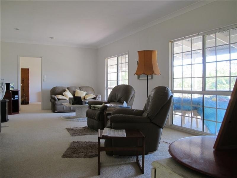 32 Suzen Court, Mooloolah Valley QLD 4553