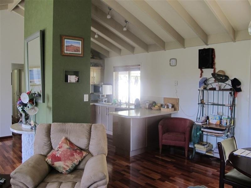 49 Andersen Road, Mooloolah Valley QLD 4553