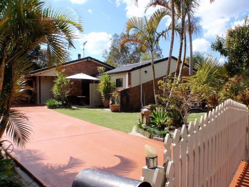 23 DORSON DRIVE, Mooloolah Valley QLD 4553