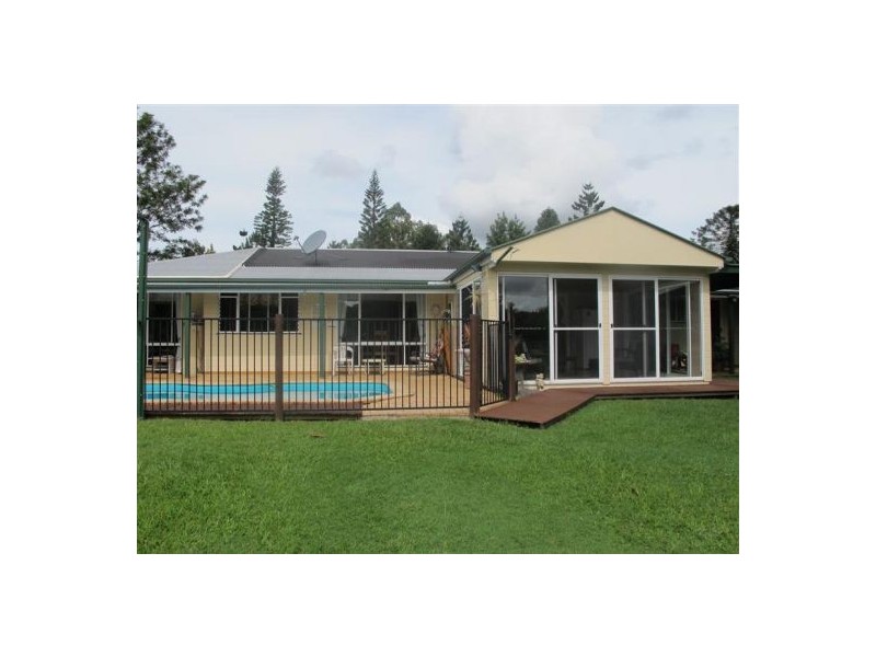 37 Smith Drive, Mooloolah Valley QLD 4553