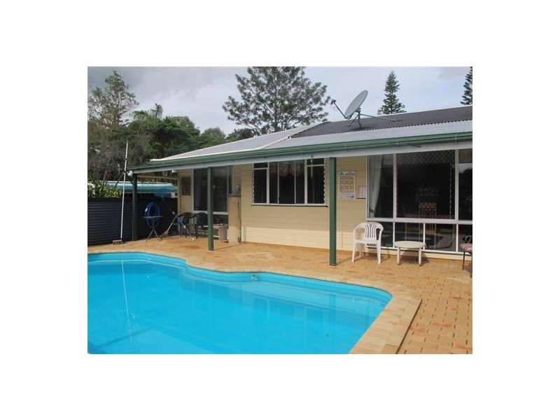37 Smith Drive, Mooloolah Valley QLD 4553