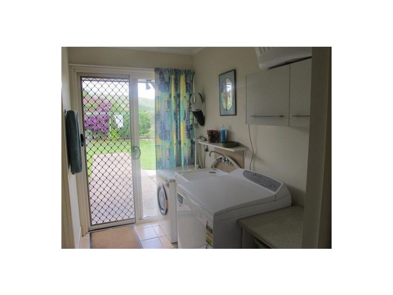 127 Mooloolah Meadows Drive, Mooloolah Valley QLD 4553