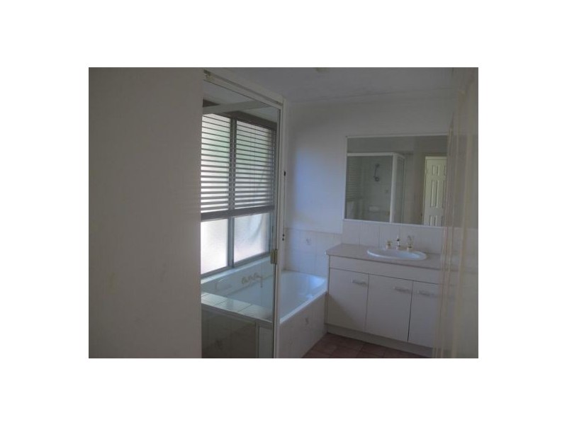 10 Mountaindale Court, Mooloolah Valley QLD 4553