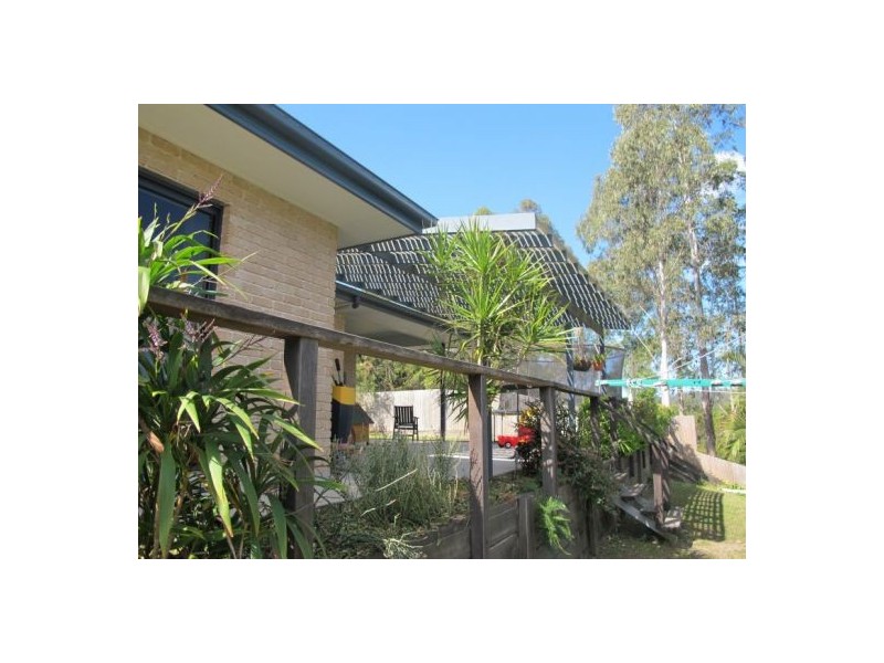 8 The Rivers Edge, Mooloolah Valley QLD 4553